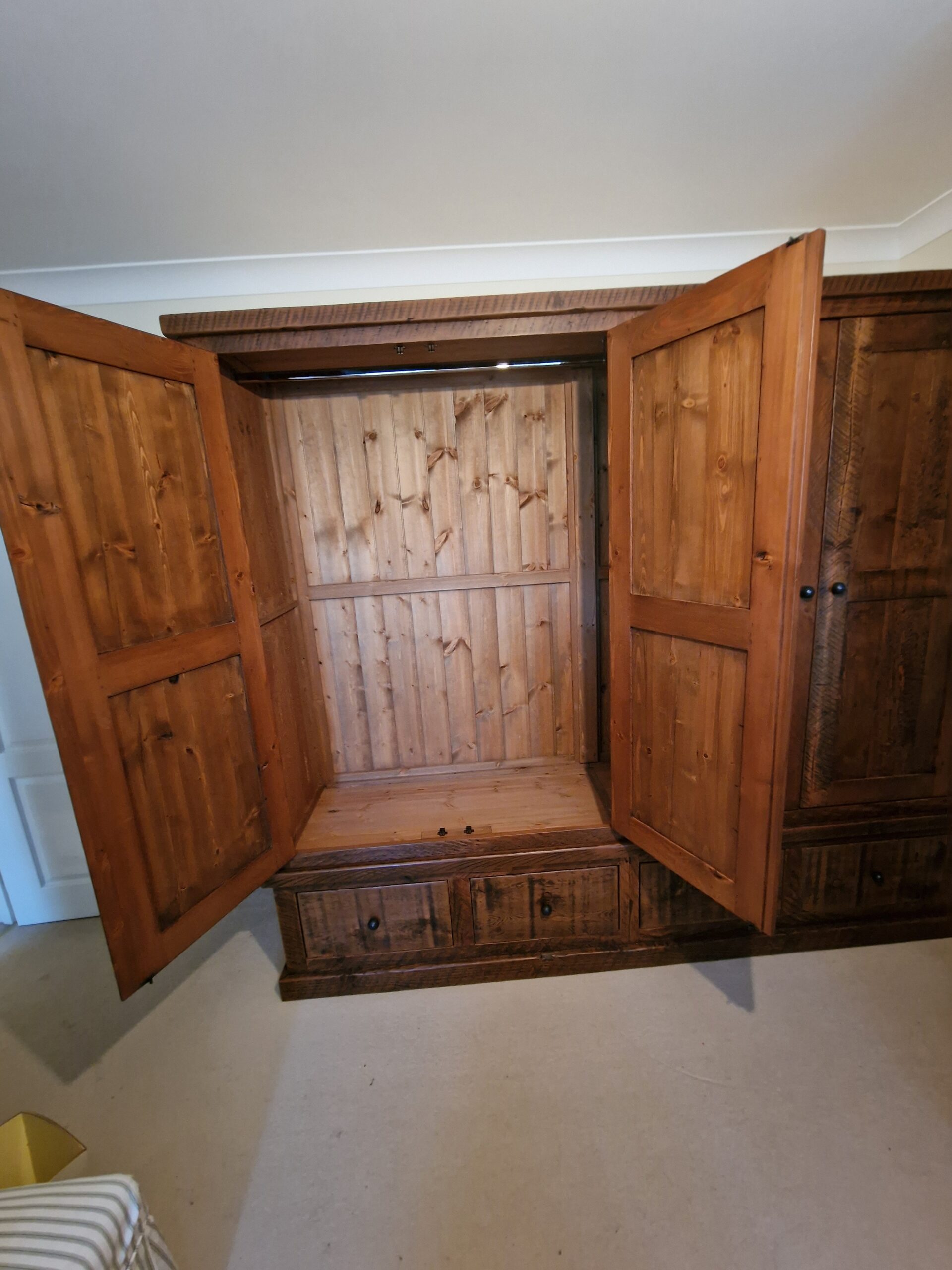 Cargo Rafter Quad Wardrobe - Image 7