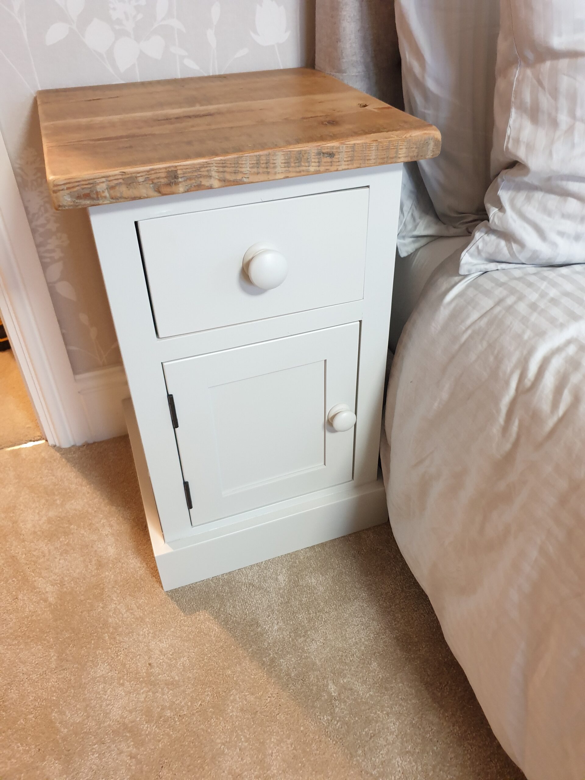 Royal Slim Bedside with Door - Image 3