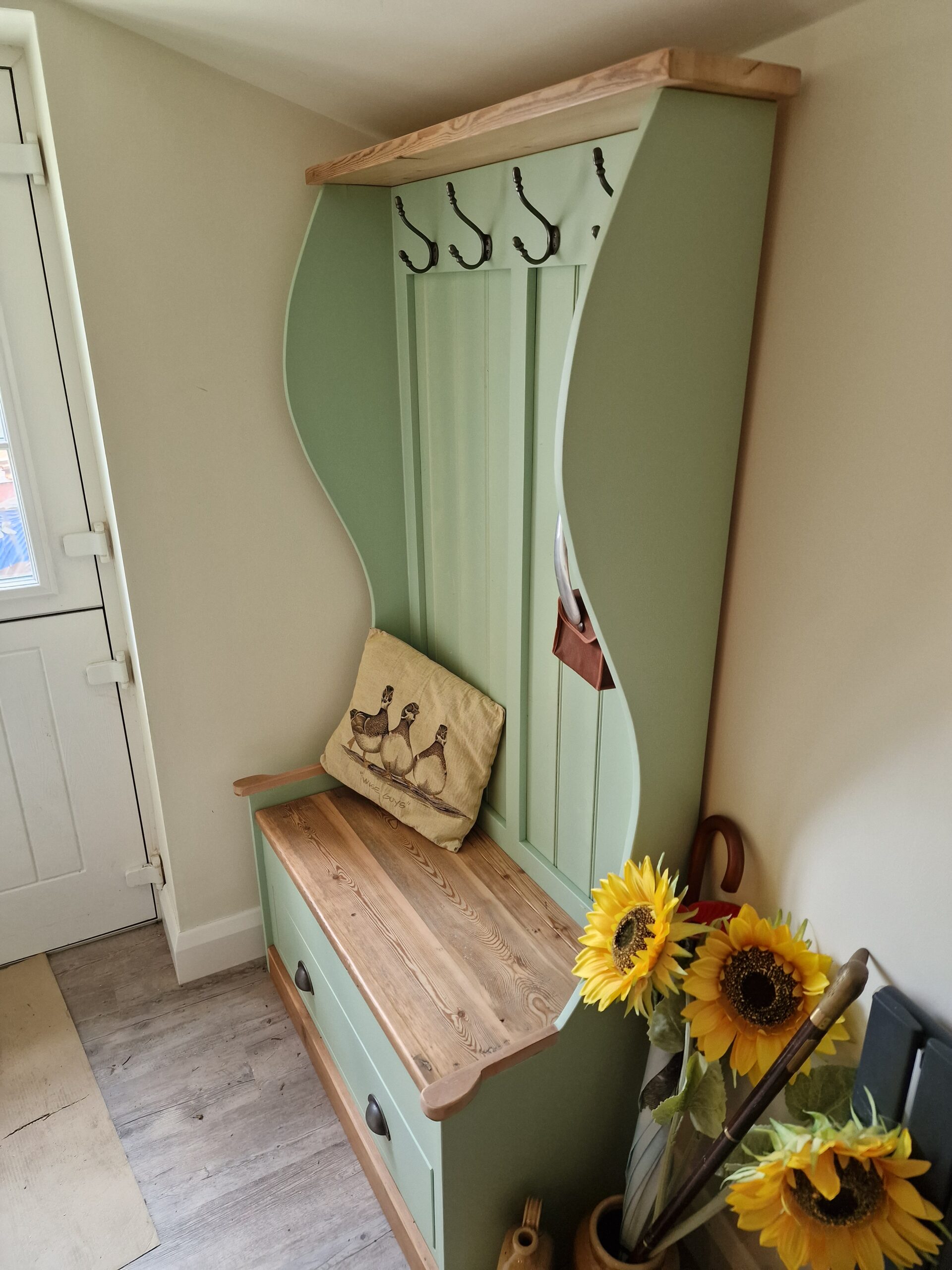 Windsor Pew Bench - Image 5