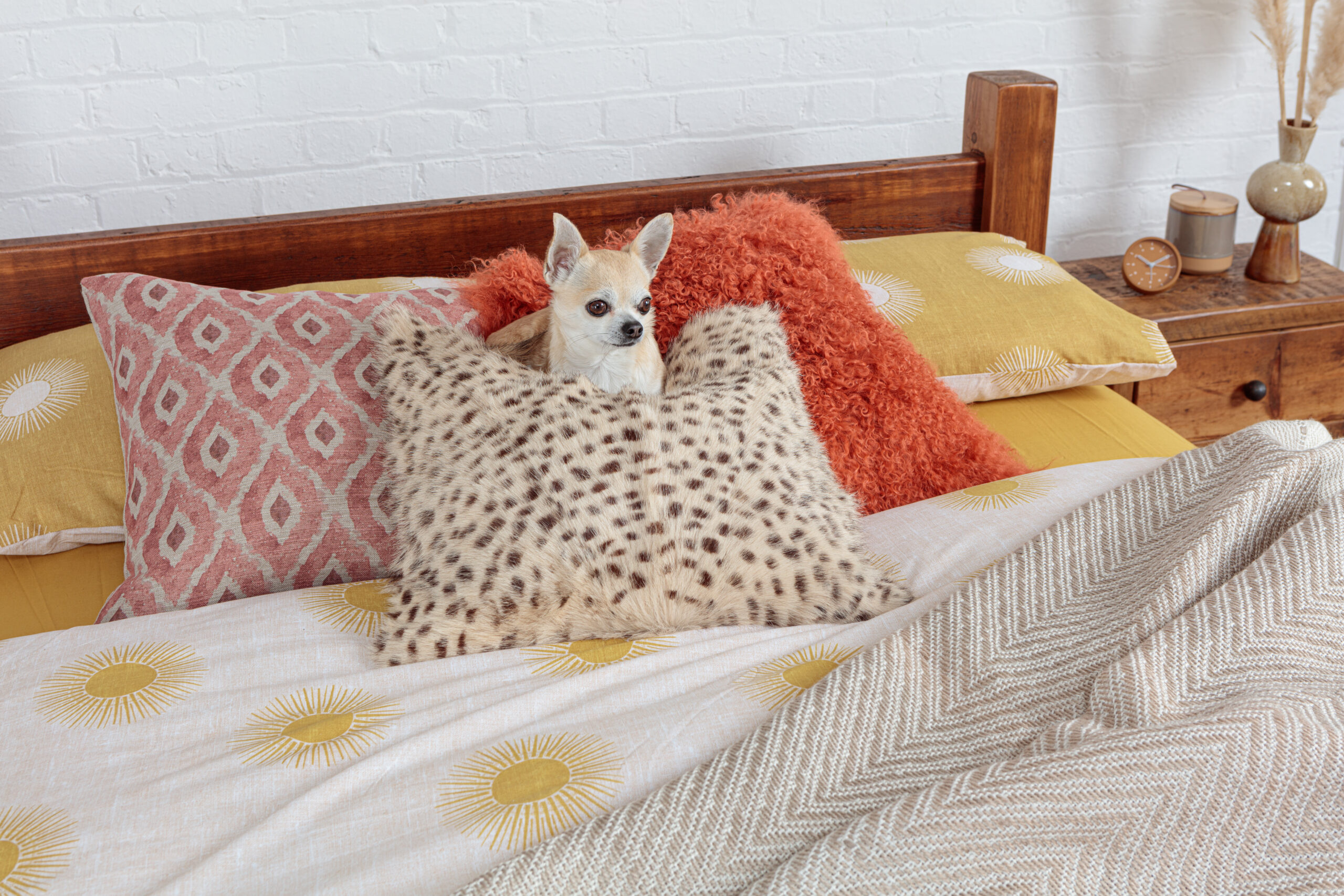 Windsor Rustic Bed - Image 4