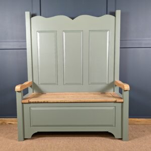 Alternative view of Edinburgh Pew Bench